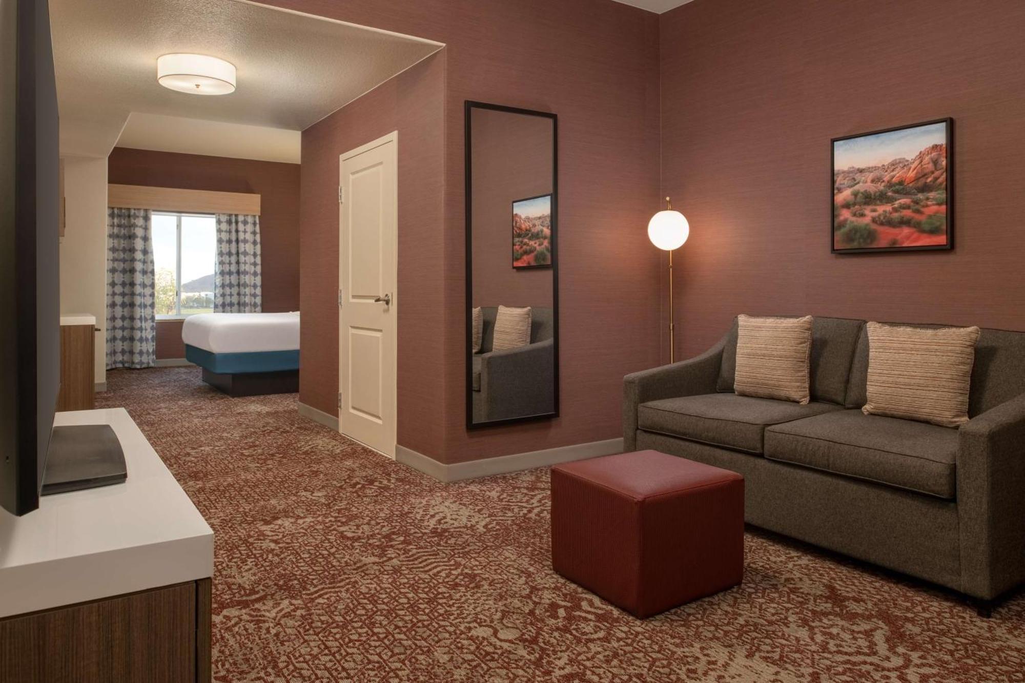 Hilton Garden Inn Fontana Luaran gambar