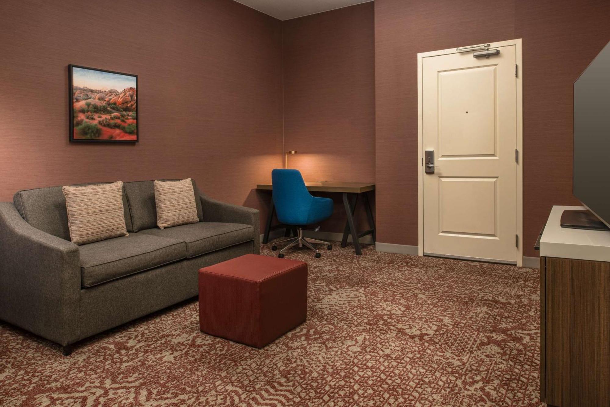 Hilton Garden Inn Fontana Luaran gambar