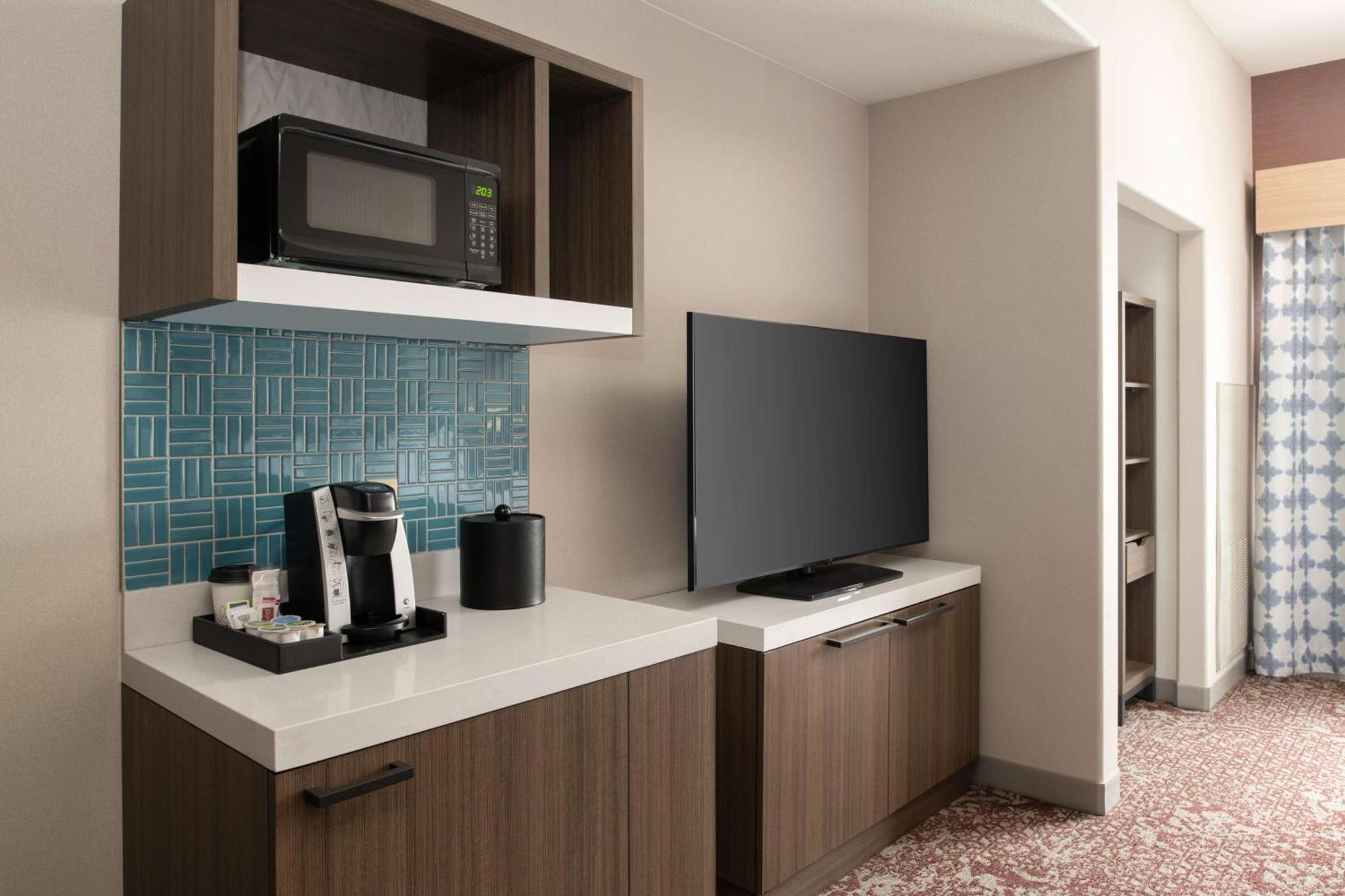 Hilton Garden Inn Fontana Luaran gambar