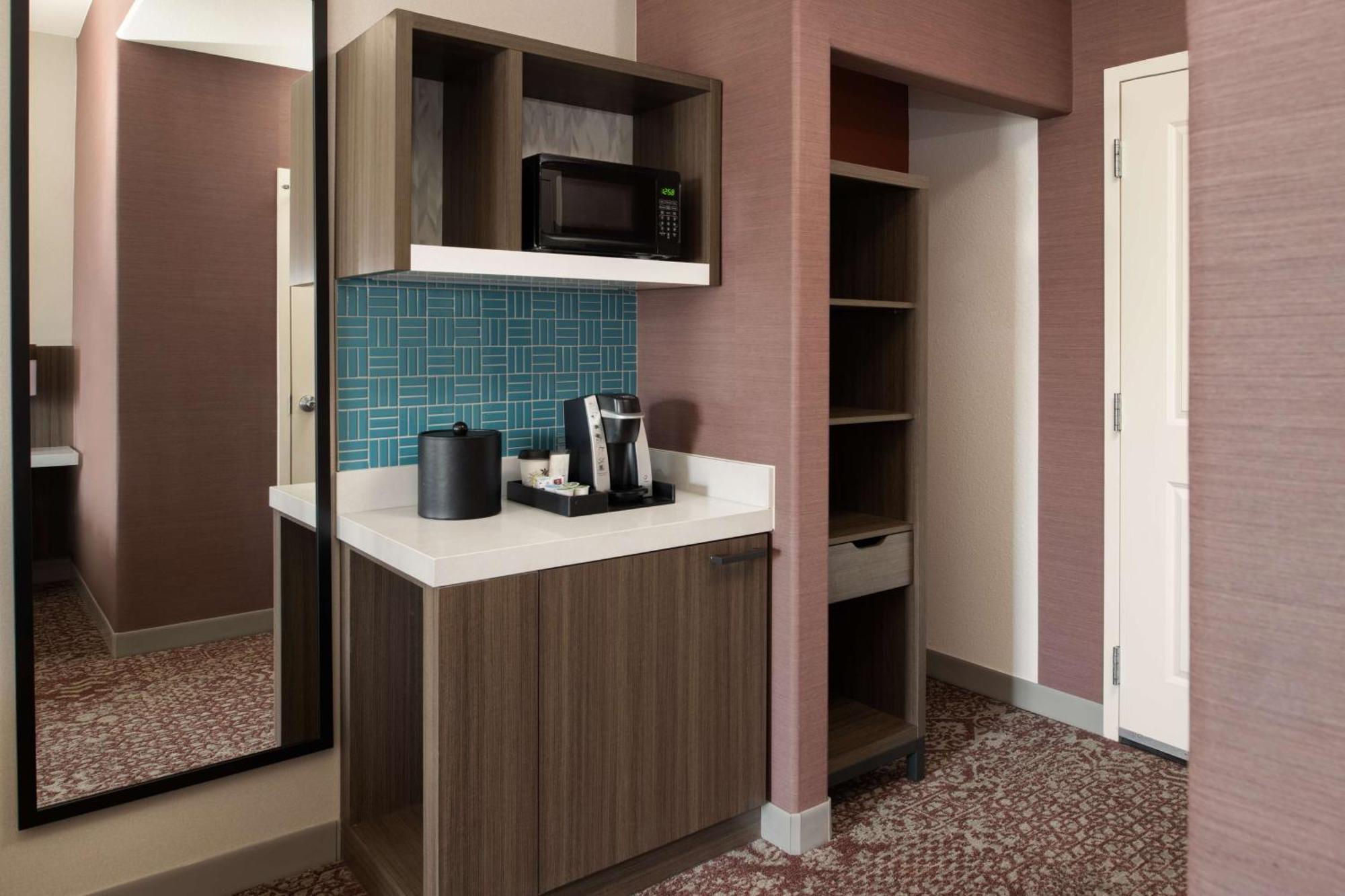 Hilton Garden Inn Fontana Luaran gambar