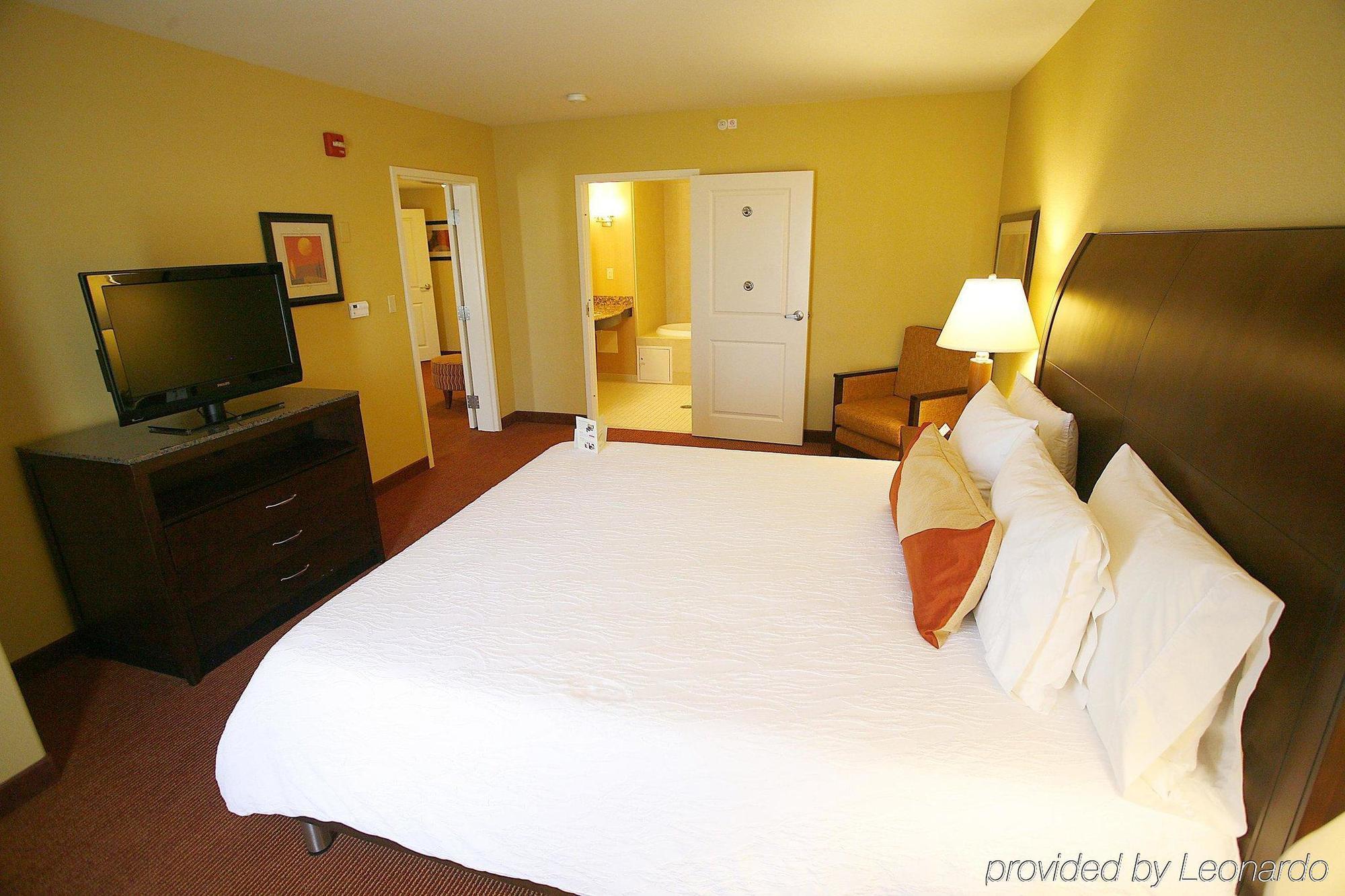 Hilton Garden Inn Fontana Bilik gambar