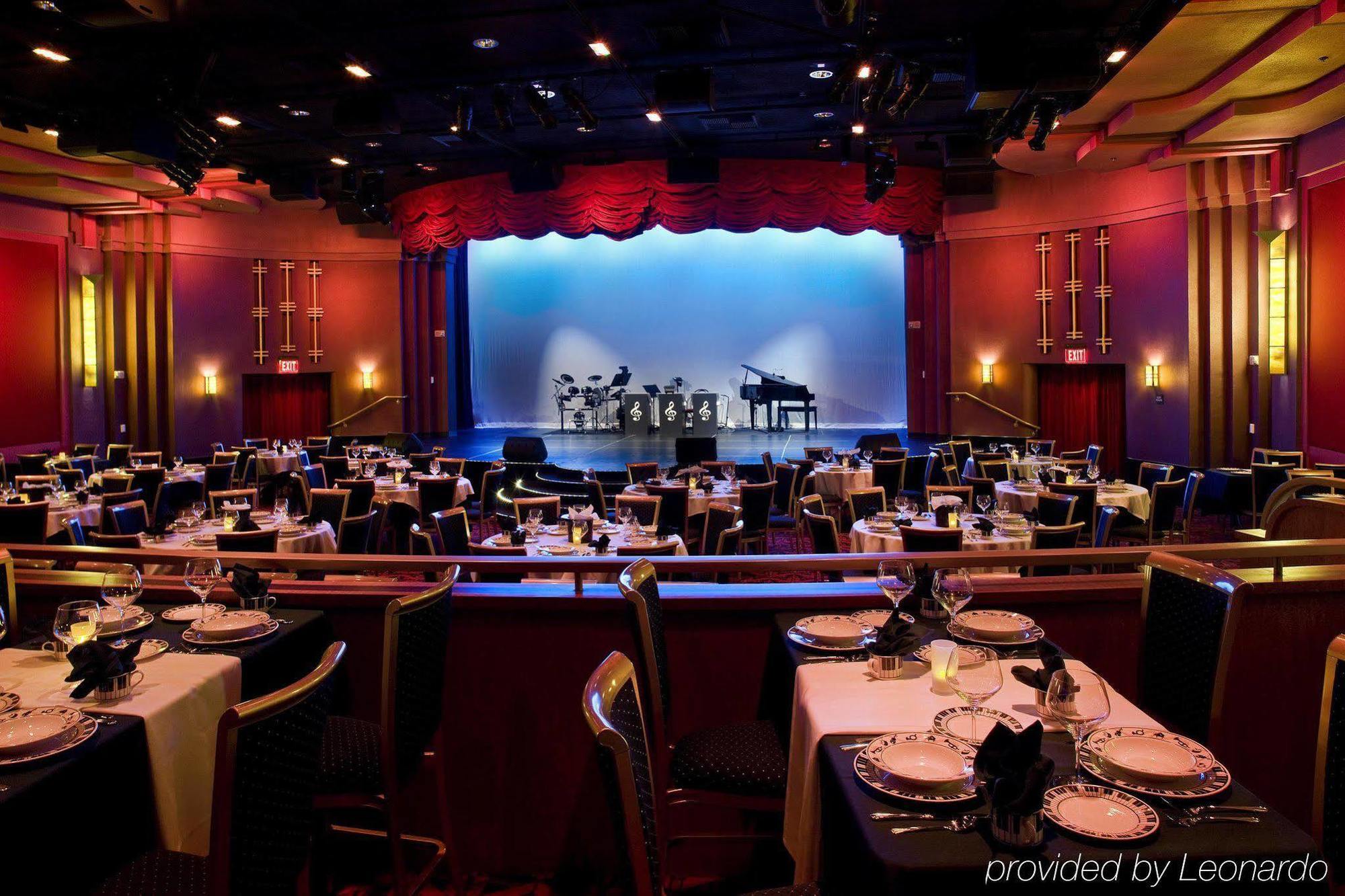 Hilton Garden Inn Fontana Restoran gambar